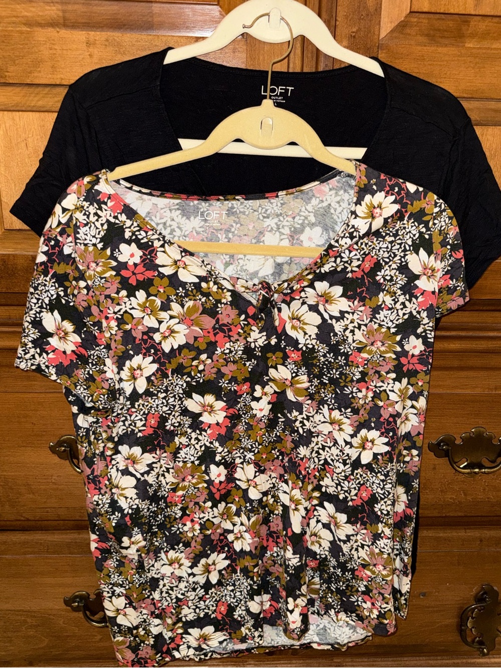 LOFT outlet set of two Black & Floral Short Sleeve Top tie detail women’s large